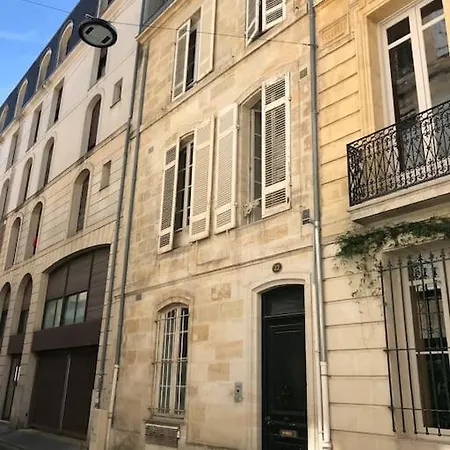 Appartement F2 De 65 M2 Dans Le Triangle D'or De *