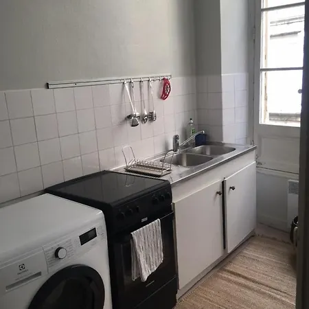 F2 De 65 M2 Dans Le Triangle D'or De בורדו