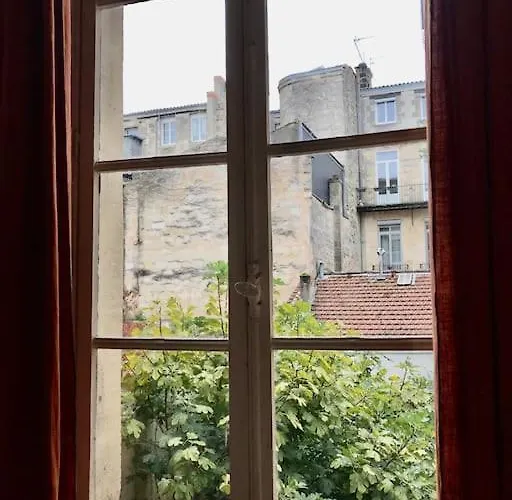 F2 De 65 M2 Dans Le Triangle D'or De * Bordeaux