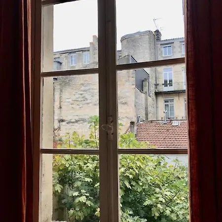 F2 De 65 M2 Dans Le Triangle D'or De * Bordeaux