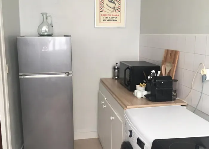 F2 De 65 M2 Dans Le Triangle D'or De Apartamento